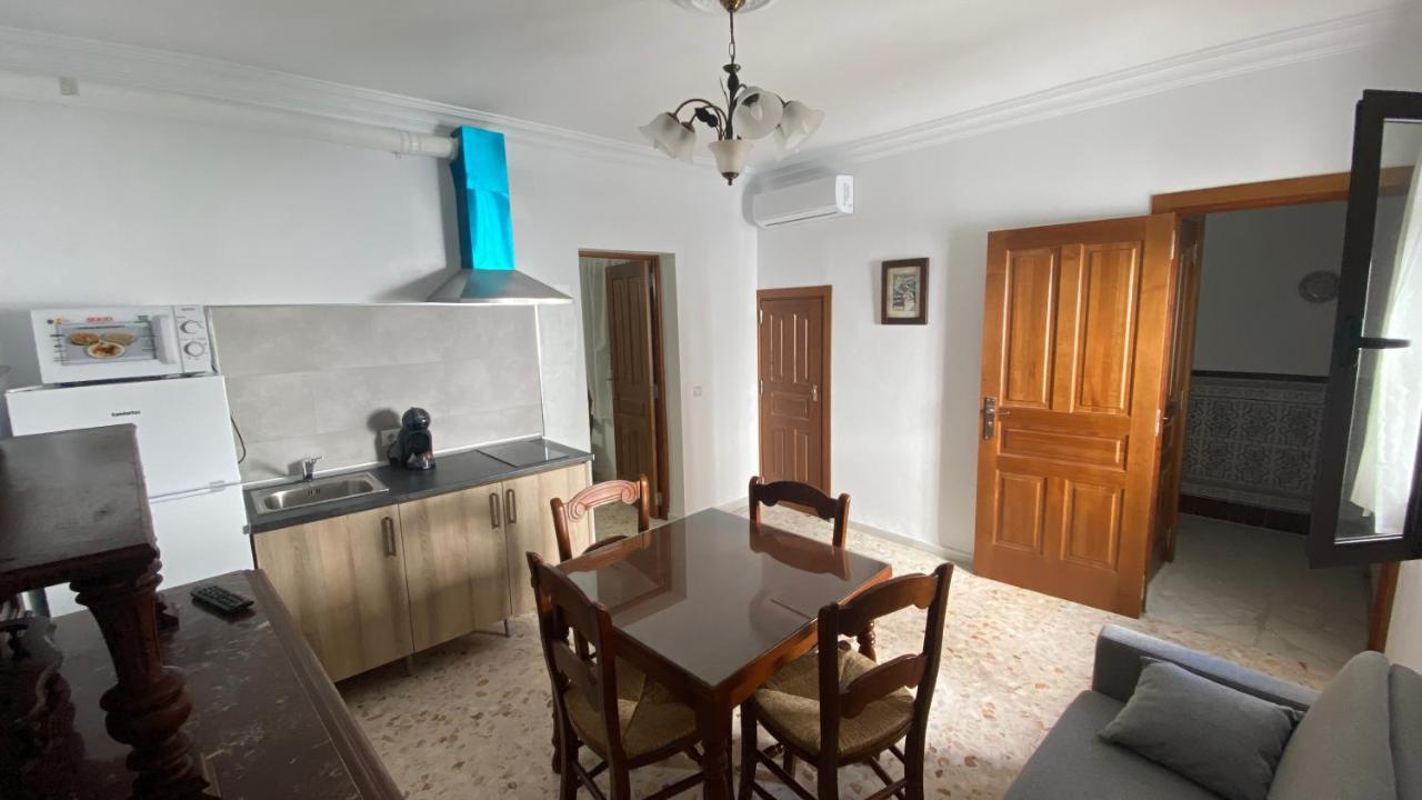 Apartamento Doble Vacacional Carmona Bagian luar foto